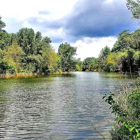 Hausboat Vlnka * Bratislava