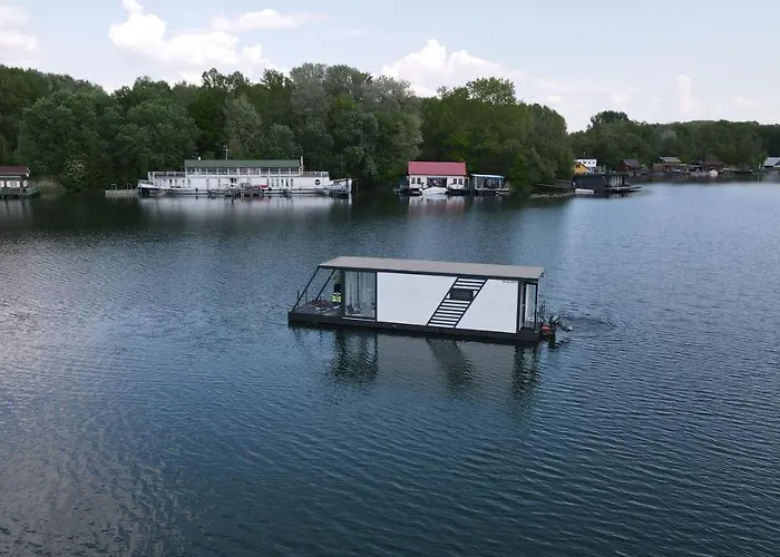Hausboat Vlnka Daire