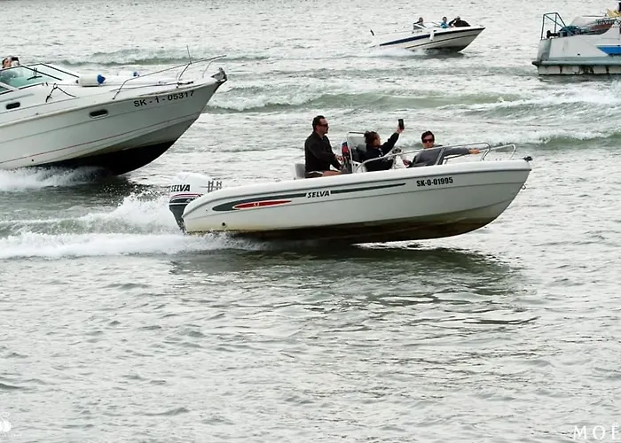 Hausboat Vlnka Apartmán Bratislava